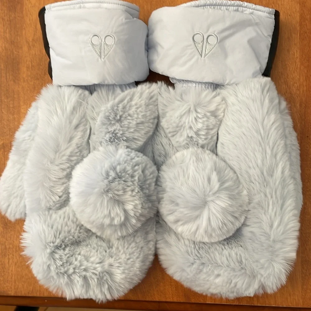 Moose Knuckles Bunny Mittens - Baby Blue Faux Fur - Picture 2 of 12
